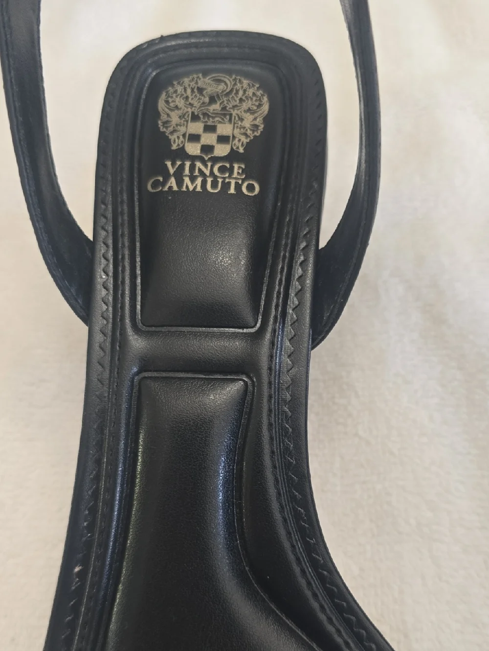 NWOT Vince Camuto Acaylee Sandals - Picture 8 of 9